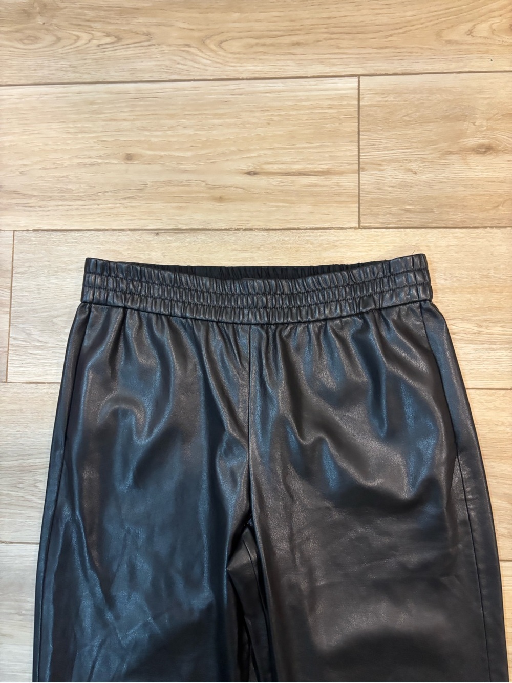 Alice + Olivia classics Pete jogger vegan faux leather pants medium m - Picture 2 of 11